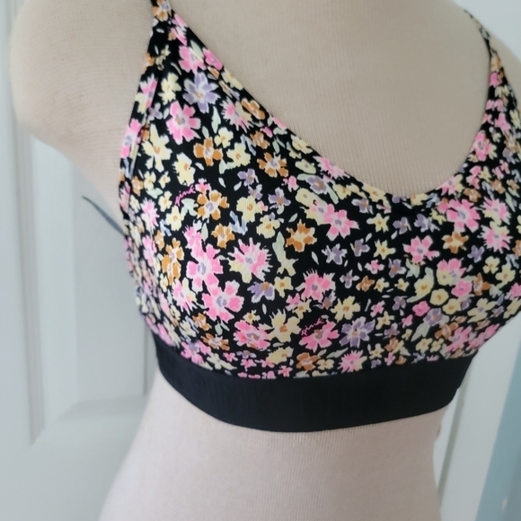 2/$20 PINK Active Ultimate Lightly Lined Sports Bra S - Picture 2 of 6